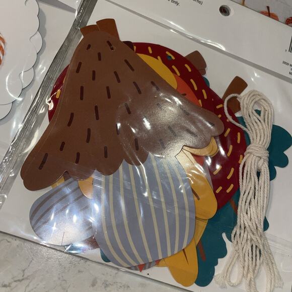 Celebrate It 4 Thanksgiving Paper Banners NIP 2 @6/8 Ft Thanksgiving Fall Decor - Picture 4 of 6